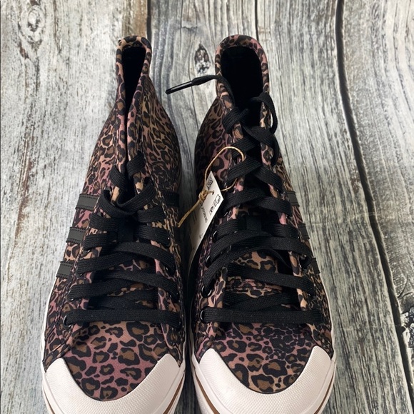 Adidas Leopard Print Mid-Tops in Black and Pink Sz 6 - Picture 2 of 12